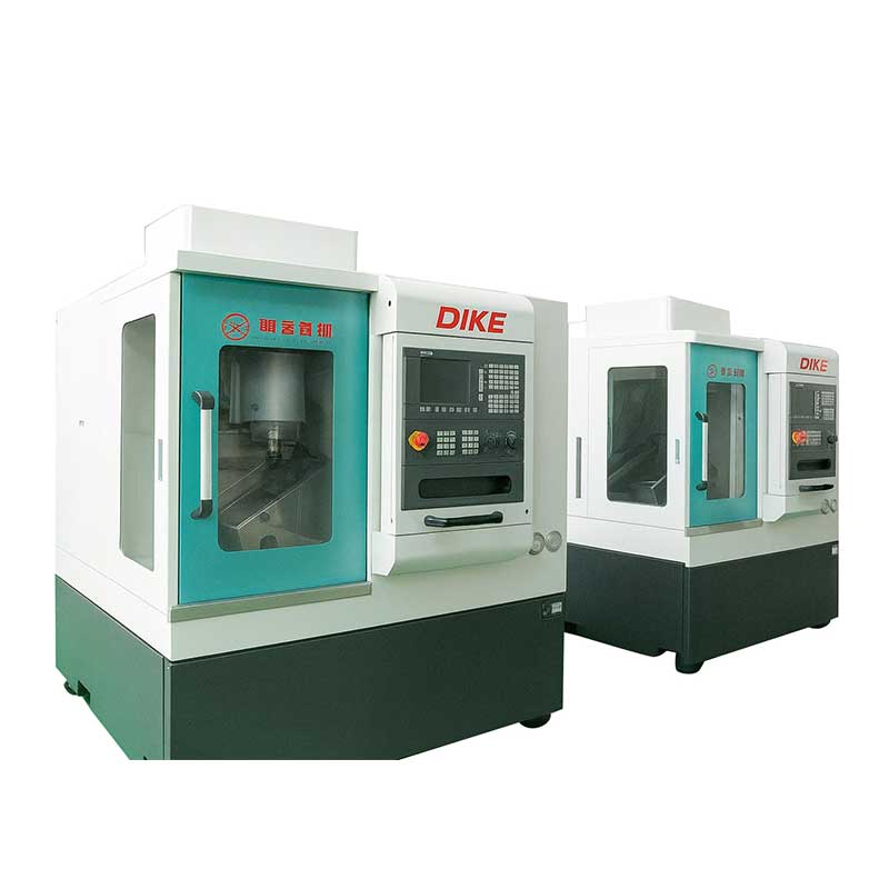 آلة مخرطة CNC